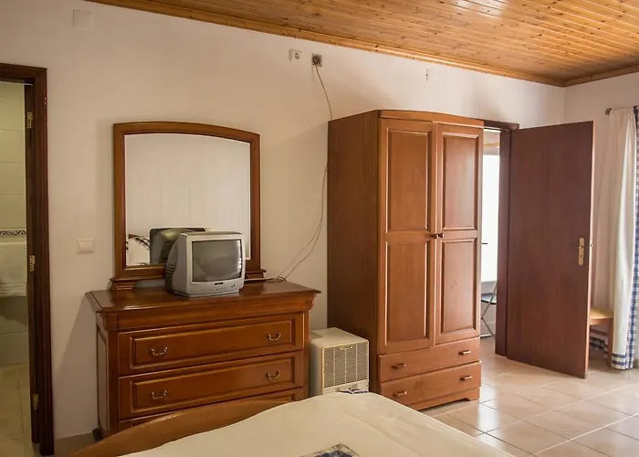 D. Antonia 3* بينيش